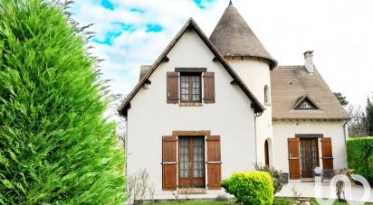 Traditional house 7 rooms of 168 m² in Evry-Courcouronnes (91000)