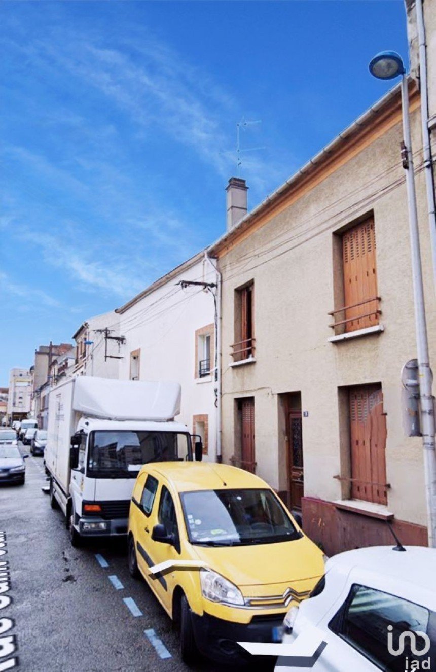 House 7 rooms of 103 m² in Noisy-le-Sec (93130)