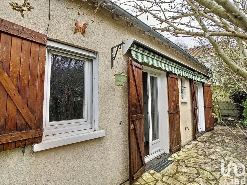 Maison 2 pièces de 62 m² à Poligny (77167)