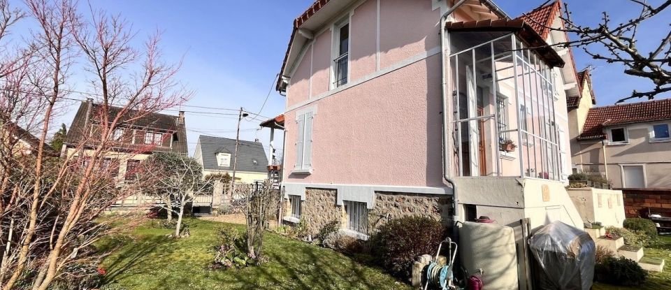 Maison 6 pièces de 110 m² à Sainte-Geneviève-des-Bois (91700)