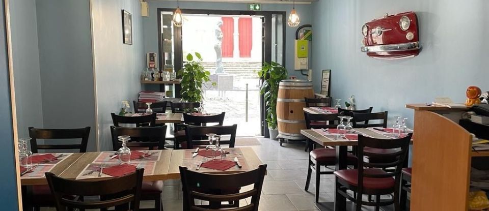 Restaurant of 103 m² in Meaux (77100)