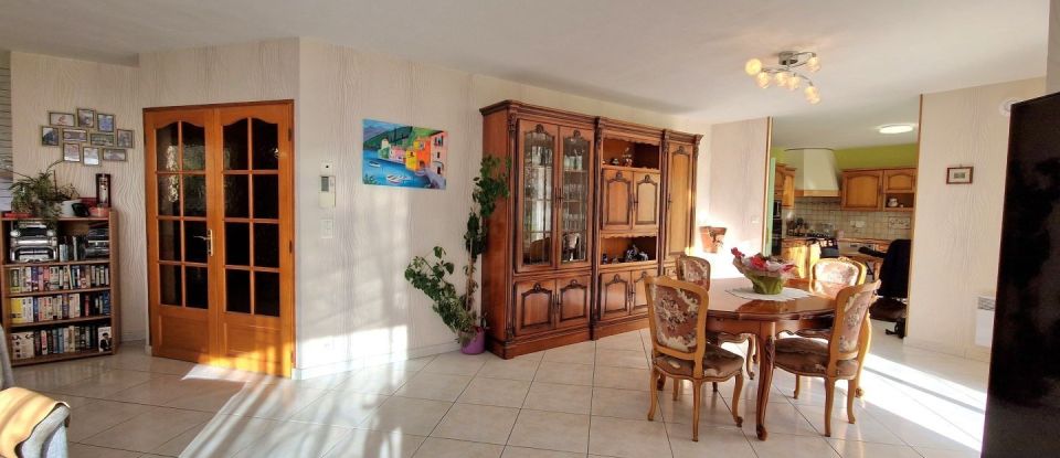 House 6 rooms of 160 m² in Prinquiau (44260)