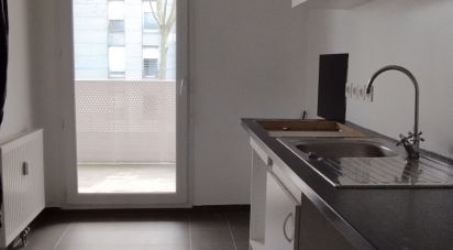 Appartement 3 pièces de 65 m² à Évry (91000)