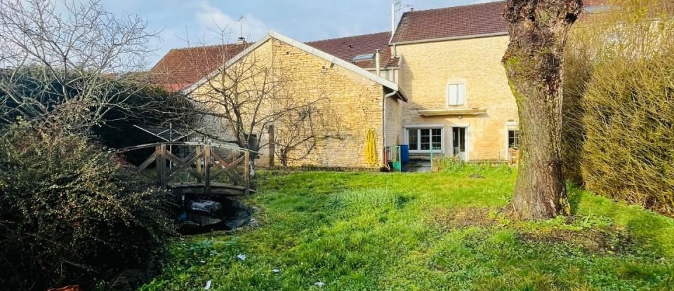 Maison traditionnelle 7 pièces de 295 m² à Villiers-le-Sec (52000)