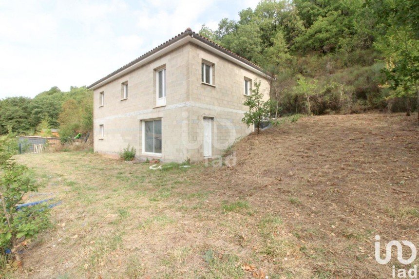 House 4 rooms of 200 m² in Versols-et-Lapeyre (12400)