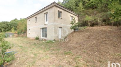 Maison 4 pièces de 200 m² à Versols-et-Lapeyre (12400)