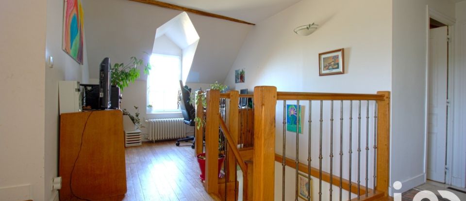 House 8 rooms of 190 m² in Le Malesherbois (45300)