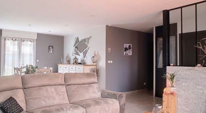 Maison 5 pièces de 98 m² à Berteaucourt-les-Dames (80850)