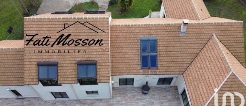 Maison 7 pièces de 296 m² à Lamorlaye (60260)