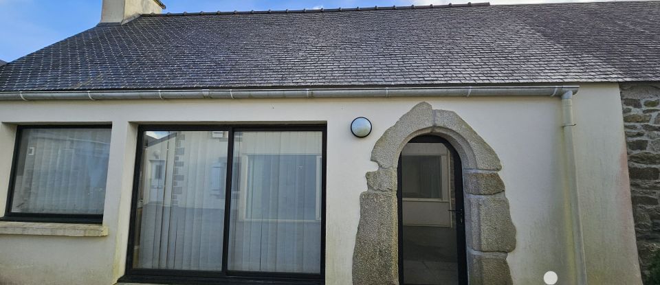 Maison de campagne 5 pièces de 113 m² à Lannéanou (29640)