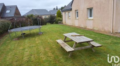 House 8 rooms of 161 m² in Pont-Melvez (22390)