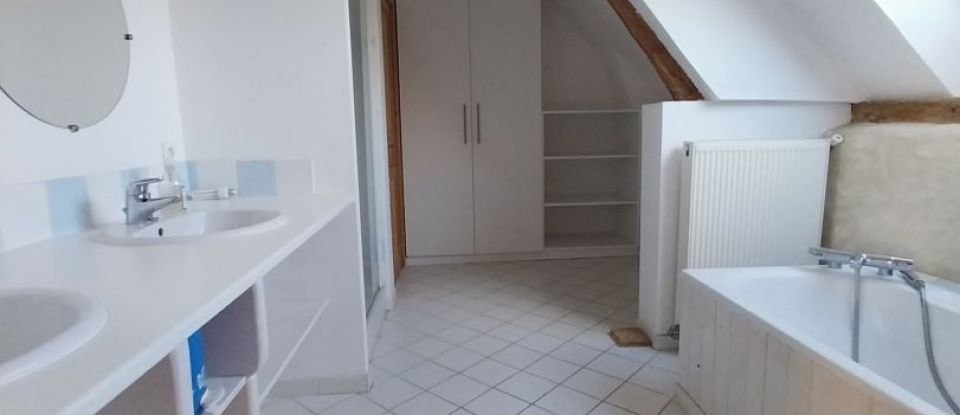 Maison 7 pièces de 185 m² à Fougères (35300)