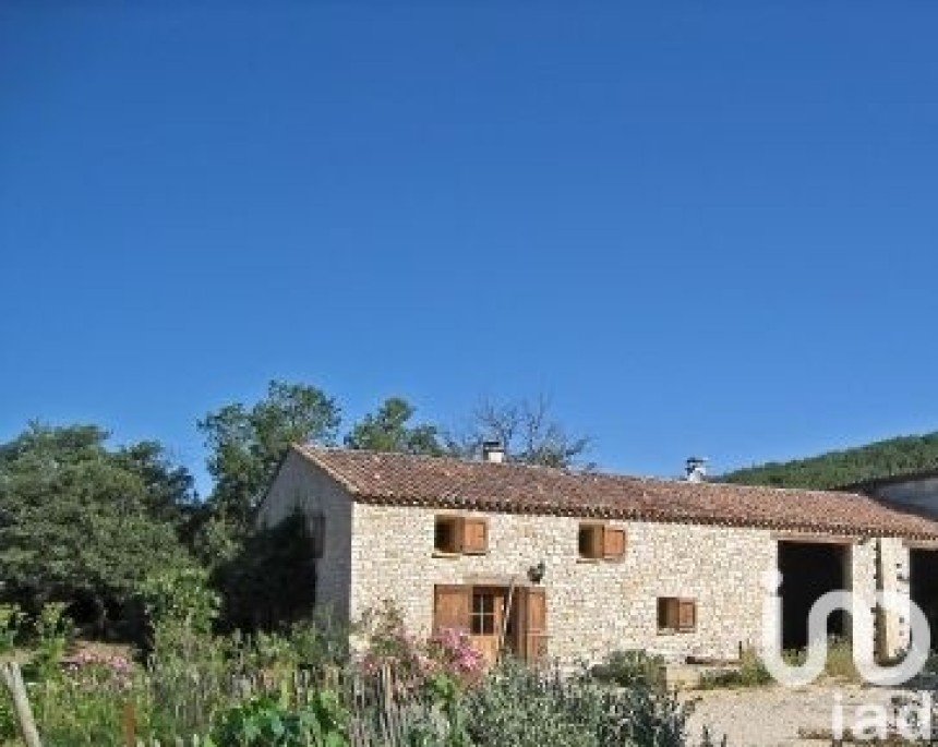 Country house 6 rooms of 160 m² in Viens (84750)