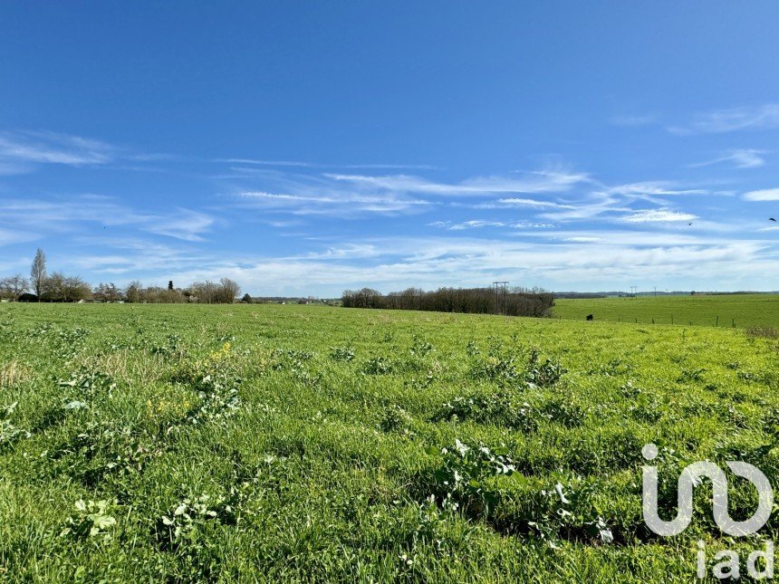 Land of 1,209 m² in Saint-Germain-des-Prés (45220)