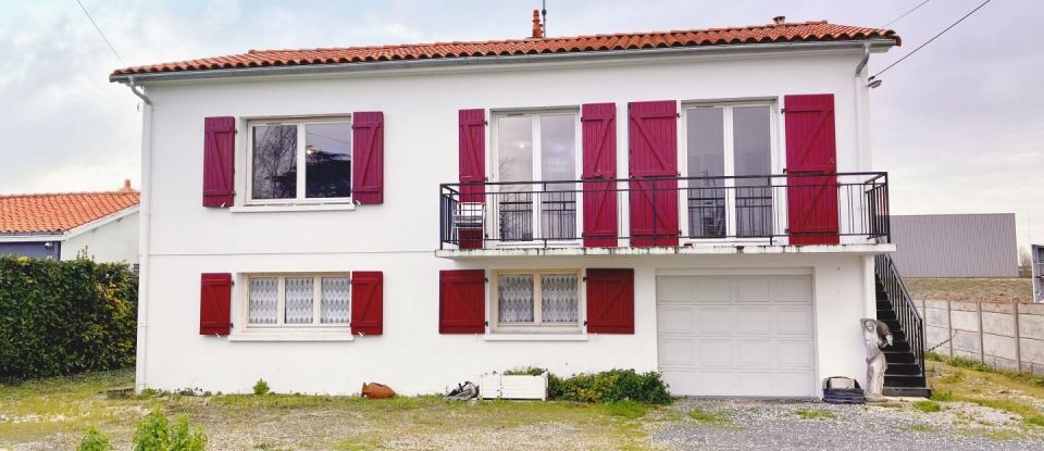 Vente Maison 90m² 4 Pièces à Fontenay-le-Comte (85200) - Iad France