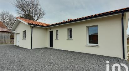 House 5 rooms of 90 m² in Parentis-en-Born (40160)