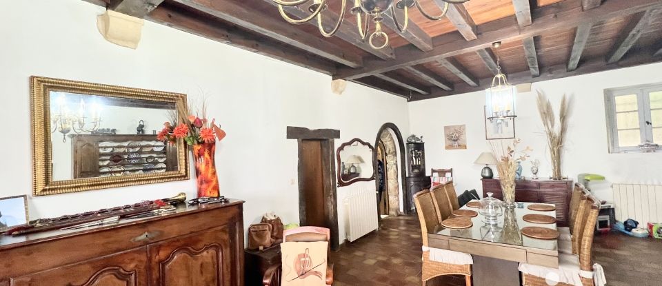 Traditional house 12 rooms of 321 m² in Hastingues (40300)