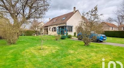 House 6 rooms of 150 m² in Fontenay-Trésigny (77610)