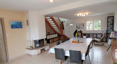 Maison 9 pièces de 187 m² à Montfort-sur-Meu (35160)