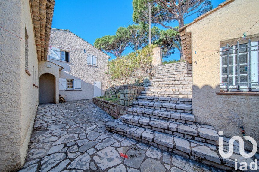 Domaine 15 pièces de 323 m² à Sainte-Maxime (83120)