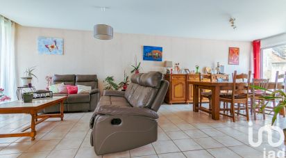 Maison 4 pièces de 169 m² à Saint-Amand-Magnazeix (87290)