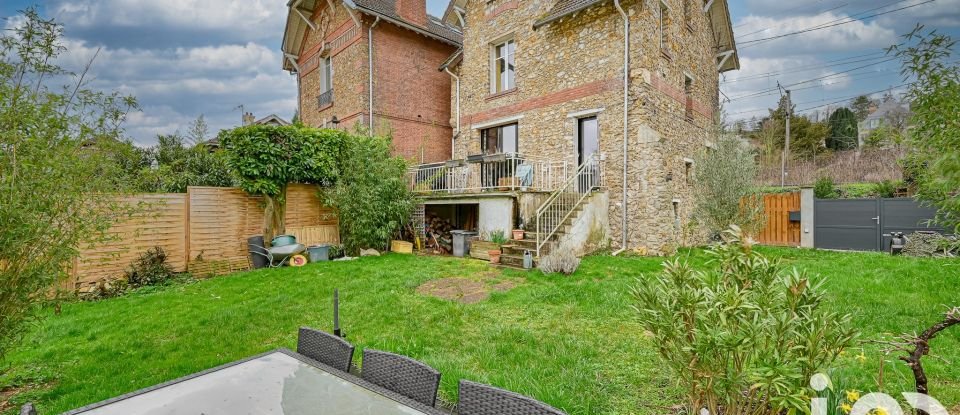 House 6 rooms of 105 m² in Villennes-sur-Seine (78670)