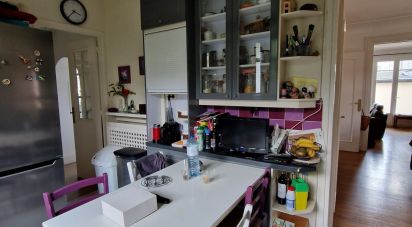 House 8 rooms of 204 m² in Colombes (92700)