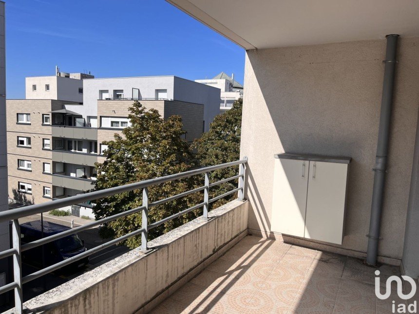 Apartment 4 rooms of 78 m² in Cran-Gevrier (74960)