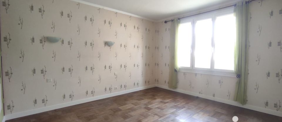 House 5 rooms of 86 m² in Meslay-le-Vidame (28360)