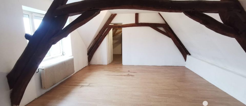 Village house 6 rooms of 179 m² in Le Quesnoy (59530)
