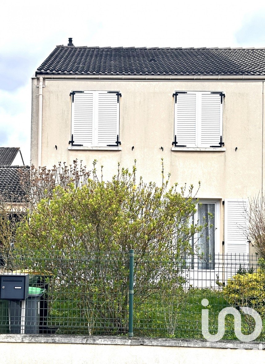 Vente Maison 107m² 6 Pièces à Magny-les-Hameaux (78114) - Iad France