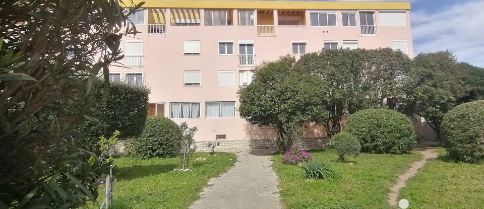 Duplex 3 pièces de 68 m² à Hyères (83400)