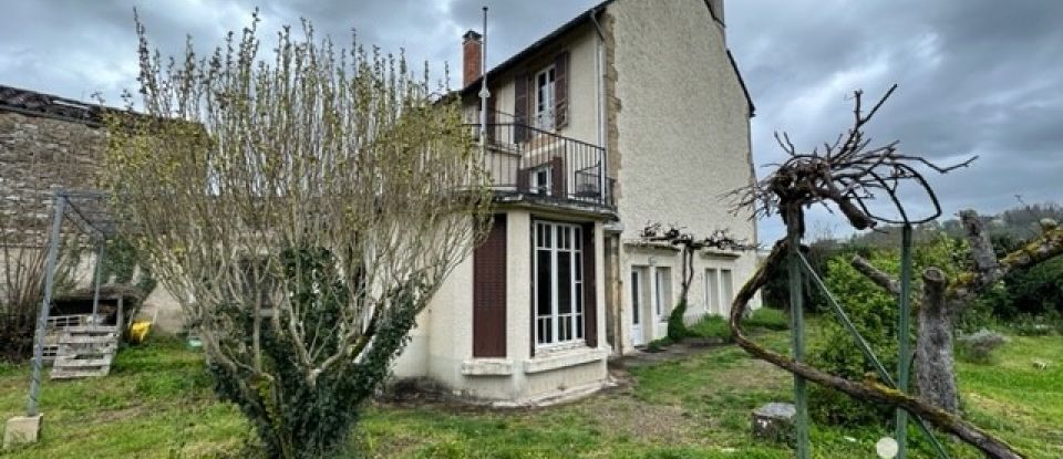 House 6 rooms of 172 m² in Saint-Céré (46400)