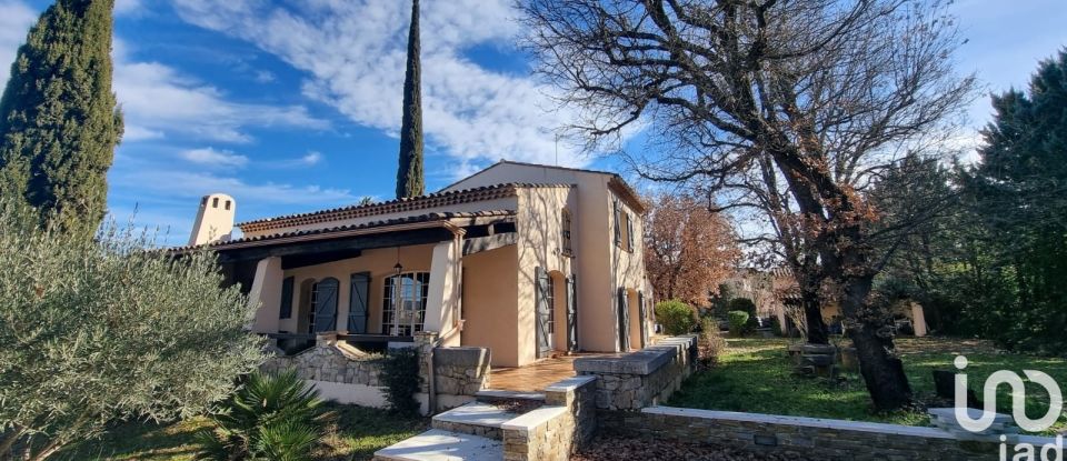 Traditional house 8 rooms of 220 m² in Saint-Maximin-la-Sainte-Baume (83470)