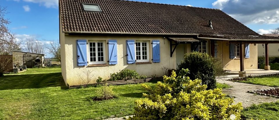 Traditional house 6 rooms of 168 m² in Saint-Clair-sur-Epte (95770)