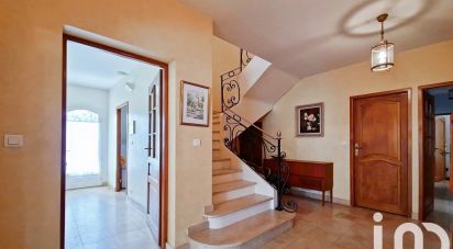 Traditional house 6 rooms of 180 m² in Aix-en-Provence (13100)