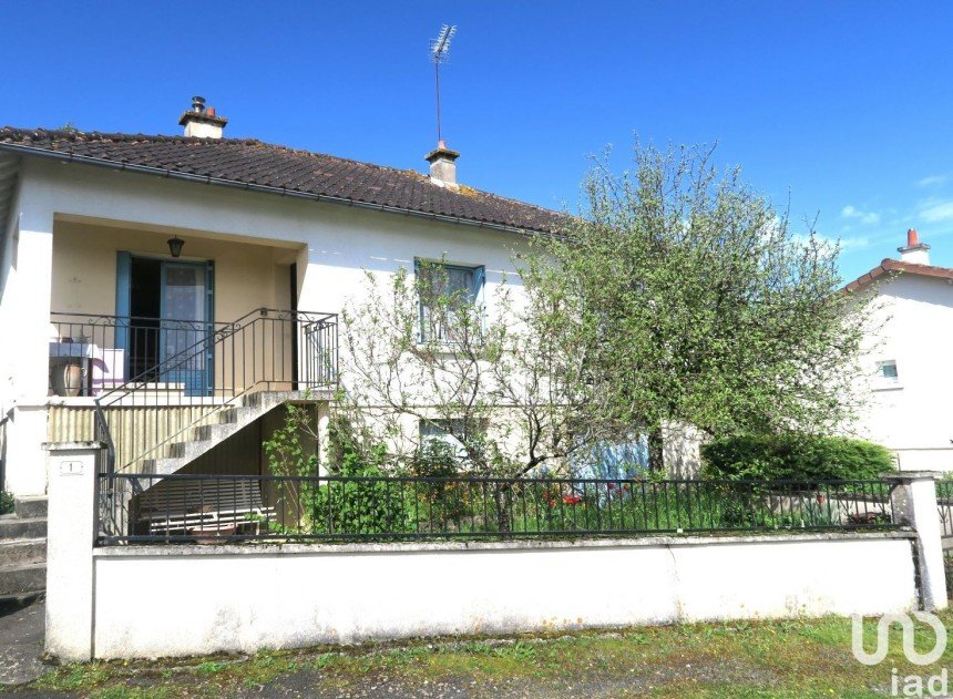 Maison 4 pièces de 74 m² à Saint-Savin (86310)