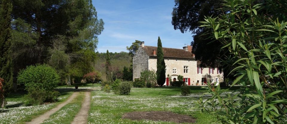 Maison 10 pièces de 390 m² à Agen (47000)