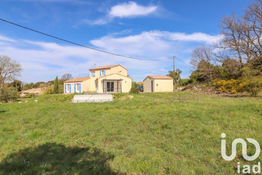 Traditional house 6 rooms of 145 m² in La Verdière (83560)