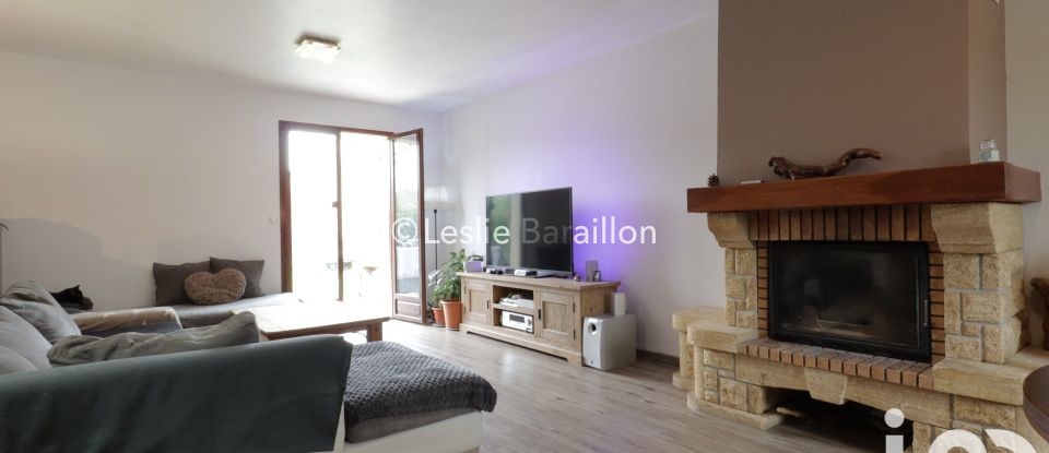 House 4 rooms of 93 m² in Pézarches (77131)