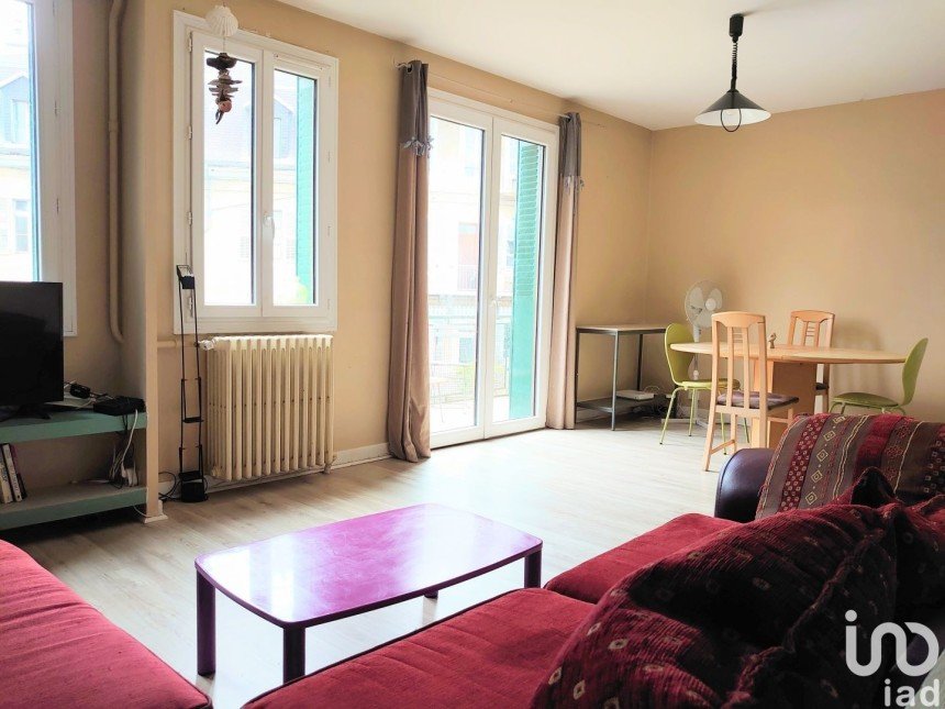 Appartement 5 pièces de 105 m² à Chambéry (73000)