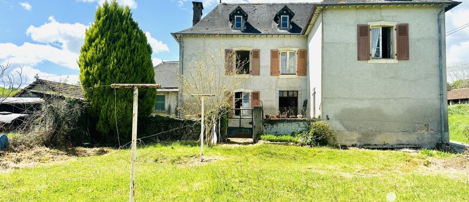 Maison de campagne 8 pièces de 162 m² à Lahourcade (64150)