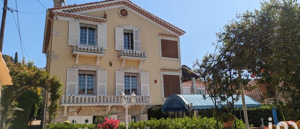 House 6 rooms of 173 m² in Cagnes-sur-Mer (06800)