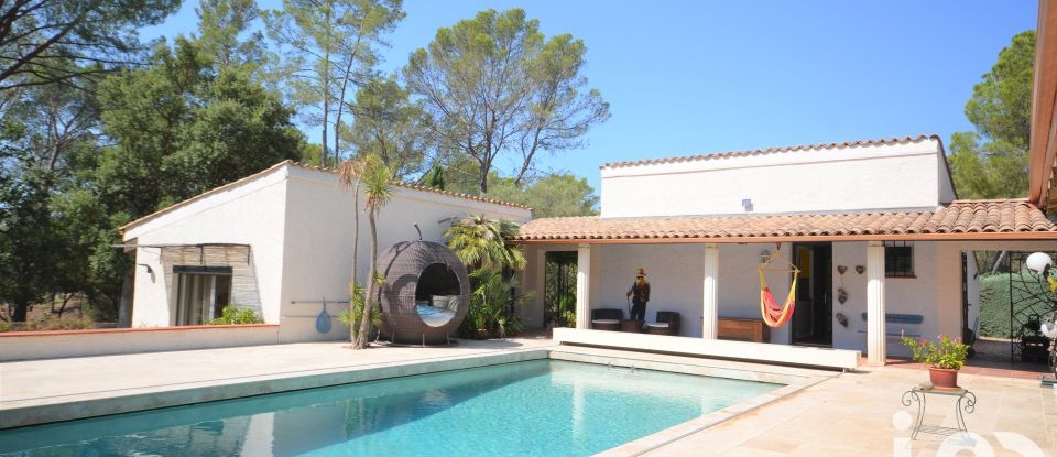 Maison 9 pièces de 240 m² à Puget-sur-Argens (83480)