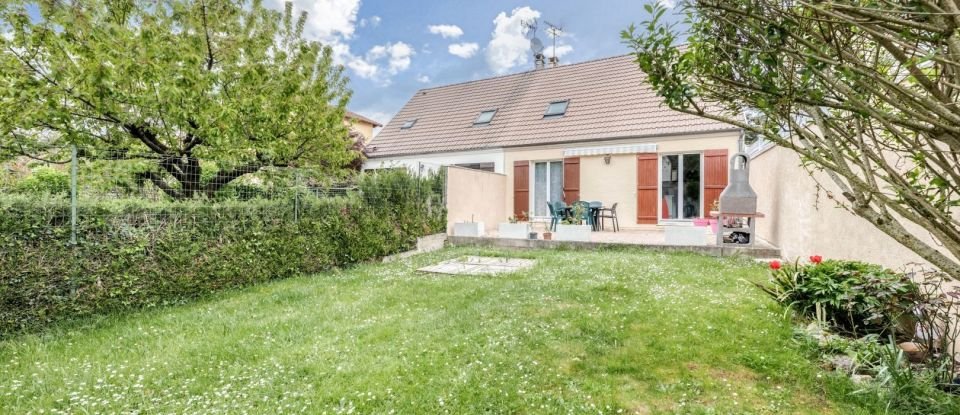 House 4 rooms of 89 m² in Champigny-sur-Marne (94500)