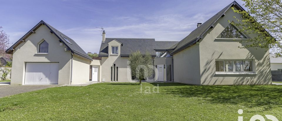 Maison 8 pièces de 230 m² à Louviers (27400)