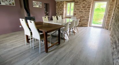 Country house 9 rooms of 166 m² in Laval-Roquecezière (12380)