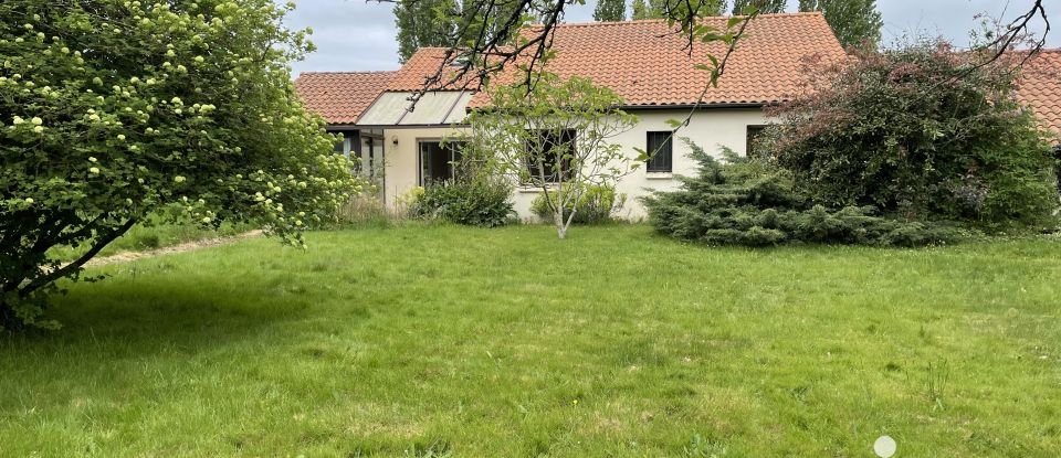 Maison 6 pièces de 132 m² à Chanteloup-les-Bois (49340)