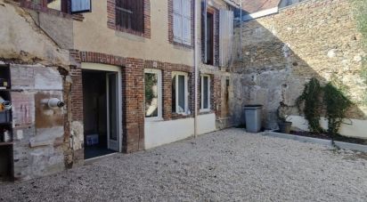 House 5 rooms of 145 m² in Pontigny (89230)