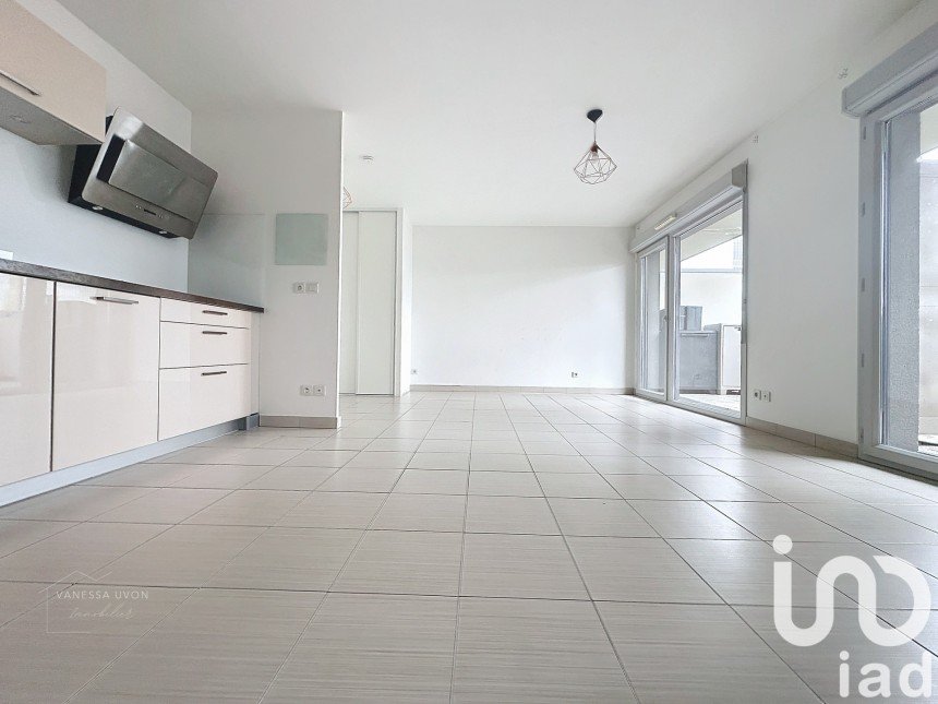 Apartment 3 rooms of 62 m² in Orly (94310)